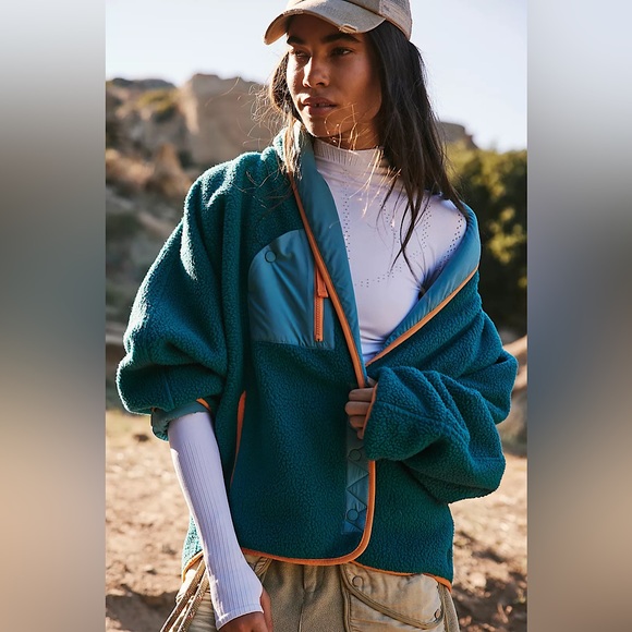 NEW Free People Hit The Slopes Shawl Jacket - Picture 3 of 13